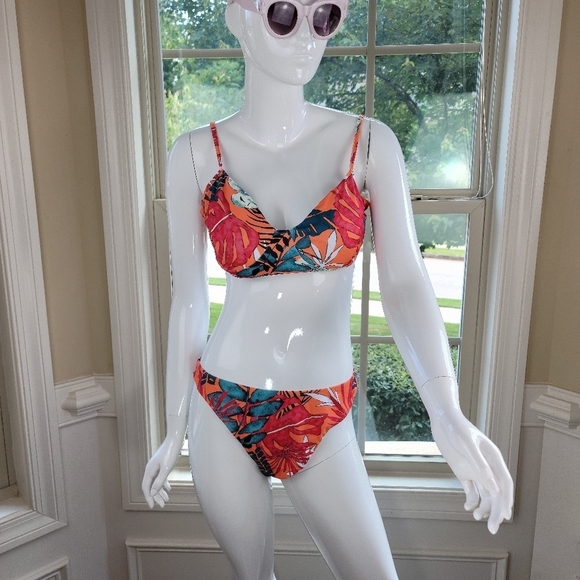 Urban Look Fiesta bikini‎ & matching cover up - Picture 3 of 9